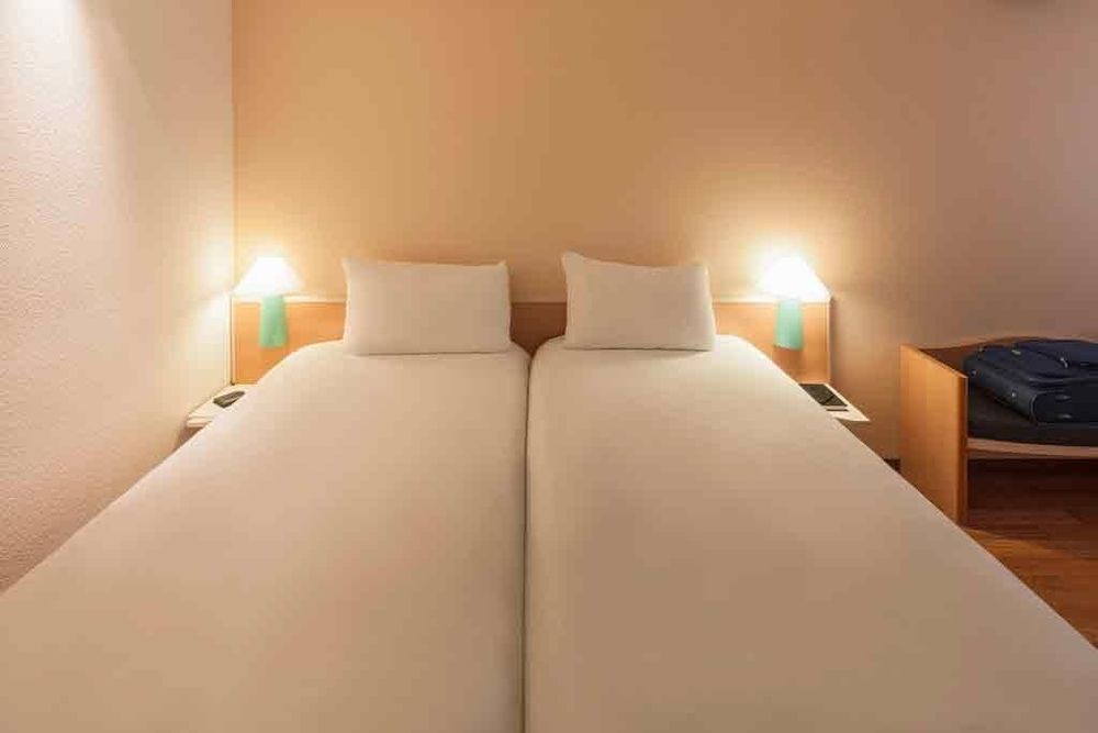 Отель Ibis Reims Тинкё Номер фото